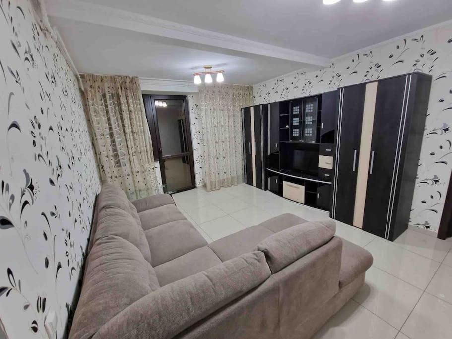 Central, Ideal Pentru Familii Sau Grupuri Отопени Екстериор снимка