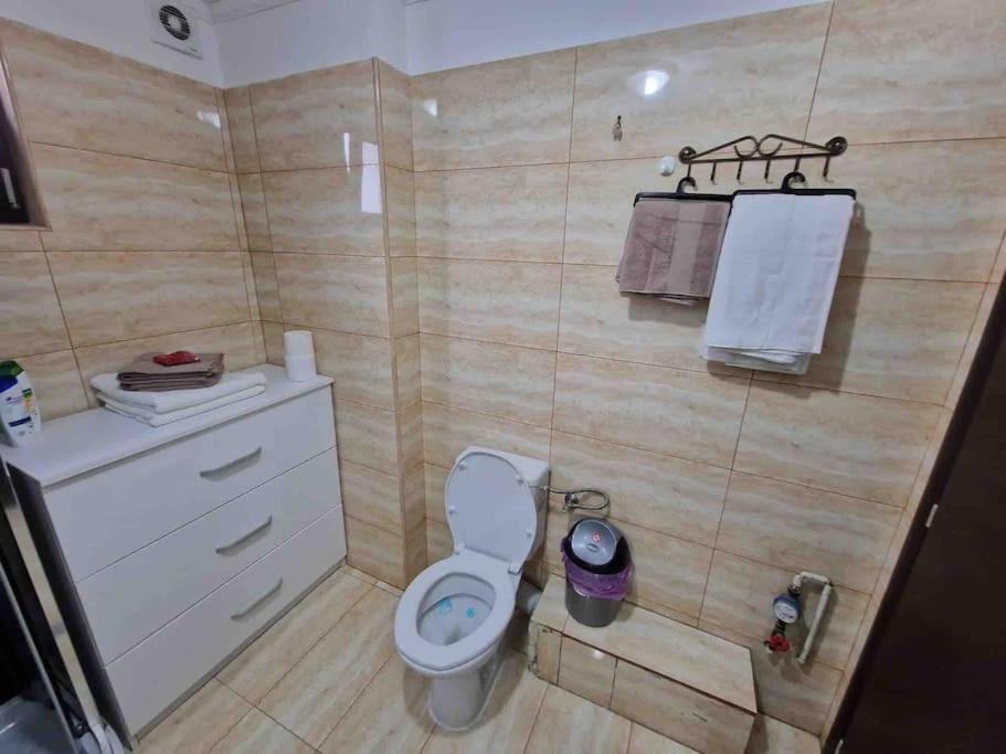Central, Ideal Pentru Familii Sau Grupuri Отопени Екстериор снимка